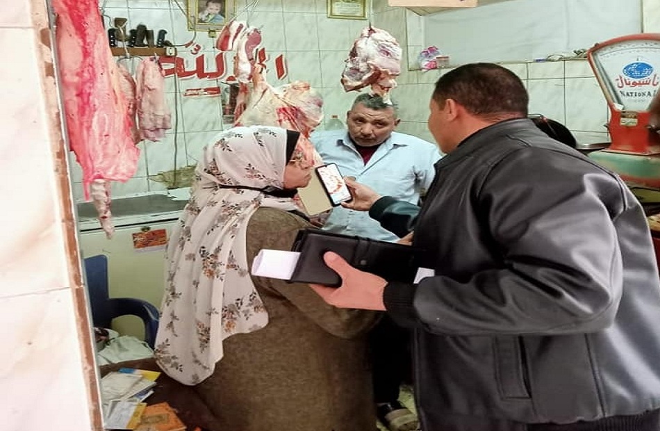 رئيس حي شرق شبرا الخيمة يقود حملة مكبرة لمتابعة تراخيص المحلات ورصد  المخالفات |صور - بوابة الأهرام