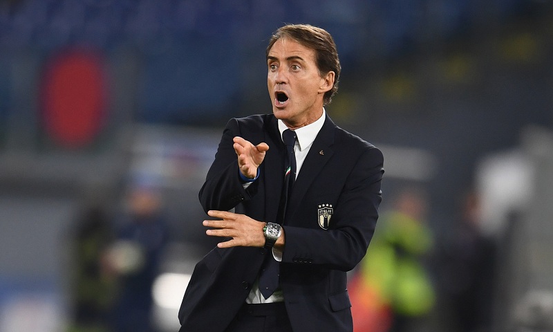 مدرب منتخب إيطاليا يطالب الإيطاليين برفع رؤوسهم بعد اخفاق المنتخب الأزوري