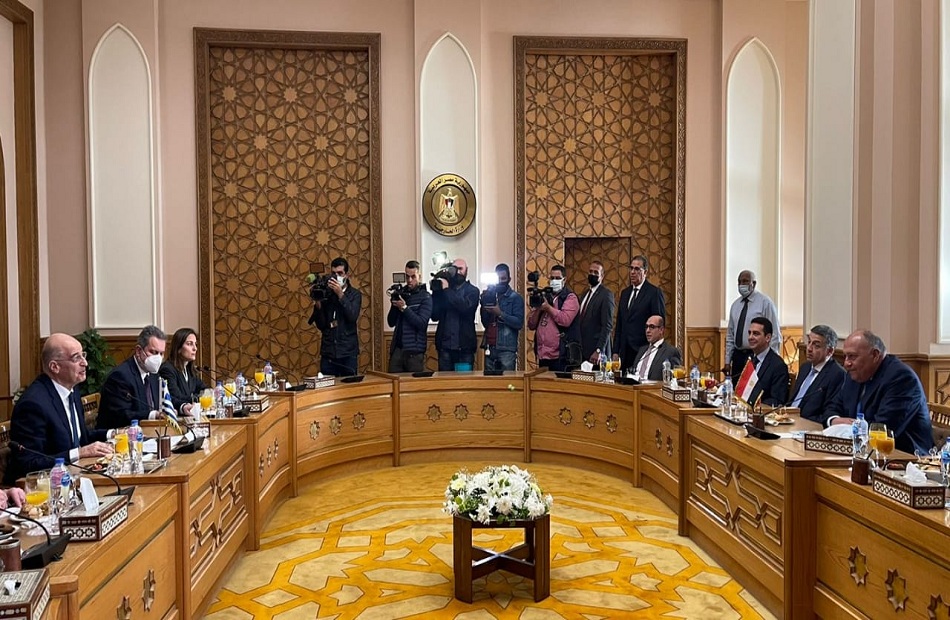 بدء جلسة مباحثات ثنائية بين وزيري خارجية مصر واليونان | صور 