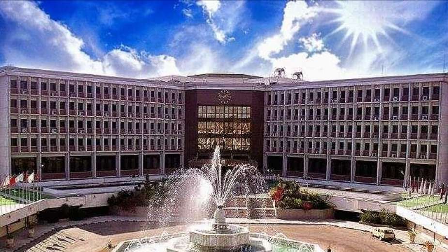 مستشفى الأمراض العصبية والنفسية بجامعة أسيوط يجري الكشف الطبي على  من العاملين 