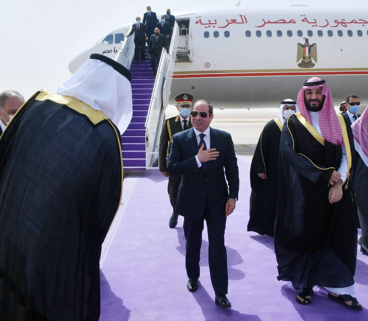 سمو الأمير محمد بن سلمان بن عبد العزيز ولي عهد المملكة العربية السعودية يستقبل السيد الرئيس عبد الفت