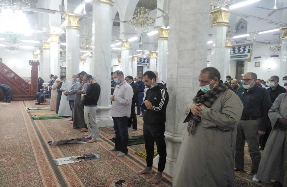  المساجد تستقبل ضيوف الرحمن لصلاة تراويح أول ليلة من رمضان