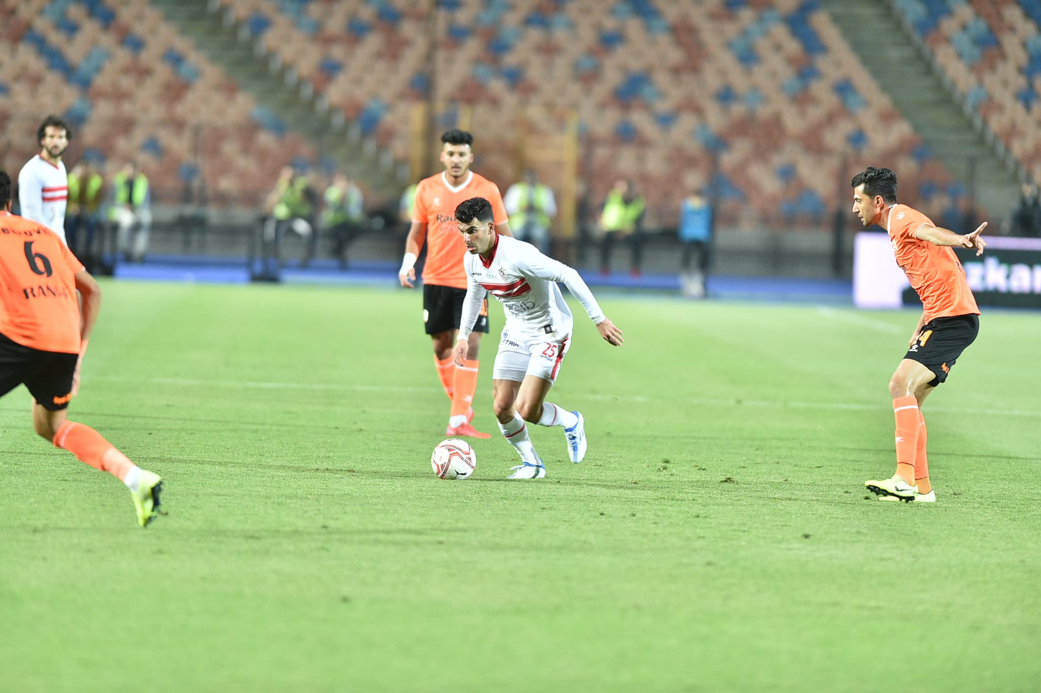  لقاء الزمالك وفاركو