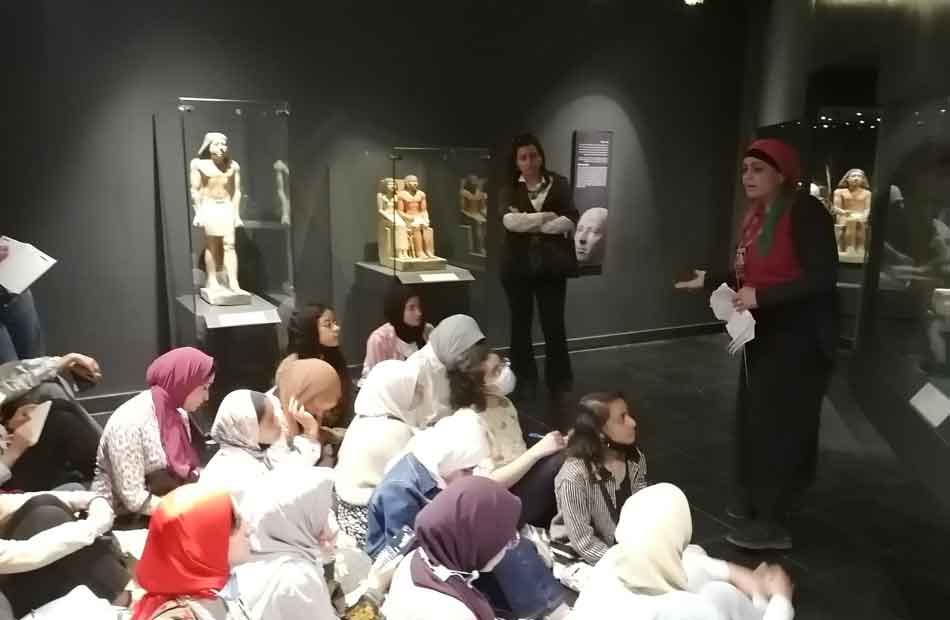 متحف الإسكندرية ينظم زيارة لطلاب كلية الفنون الجميلة