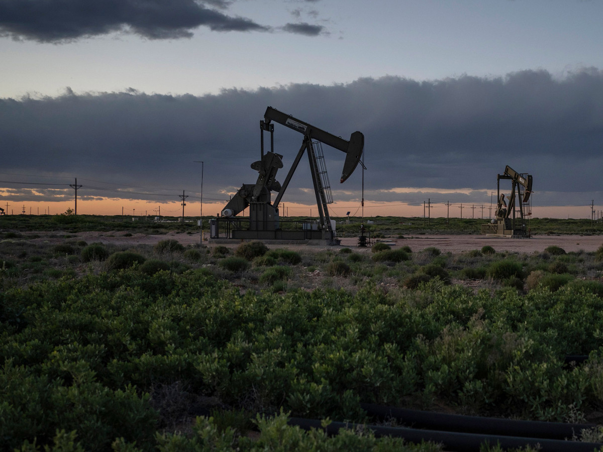 بايدن يُقلّص مساحة الأراضي الأمريكية المتاحة للتنقيب عن النفط والغاز