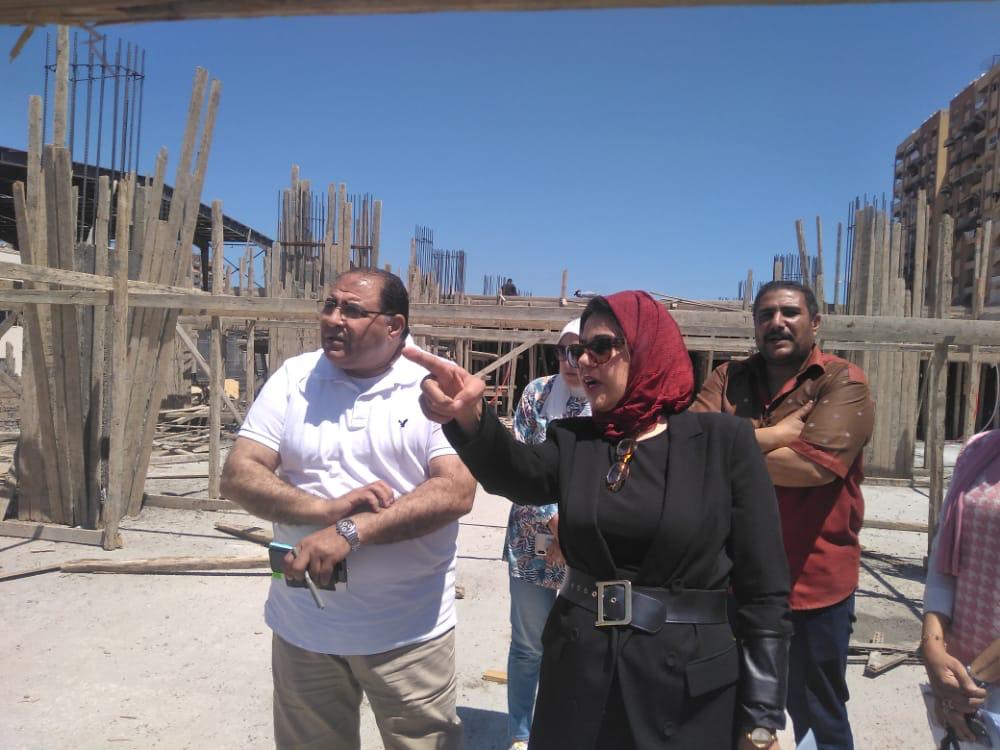 محافظة بورسعيد تتابع سير العمل في إنشاء الجراج متعدد الطوابق بحي العرب| صور  - بوابة الأهرام