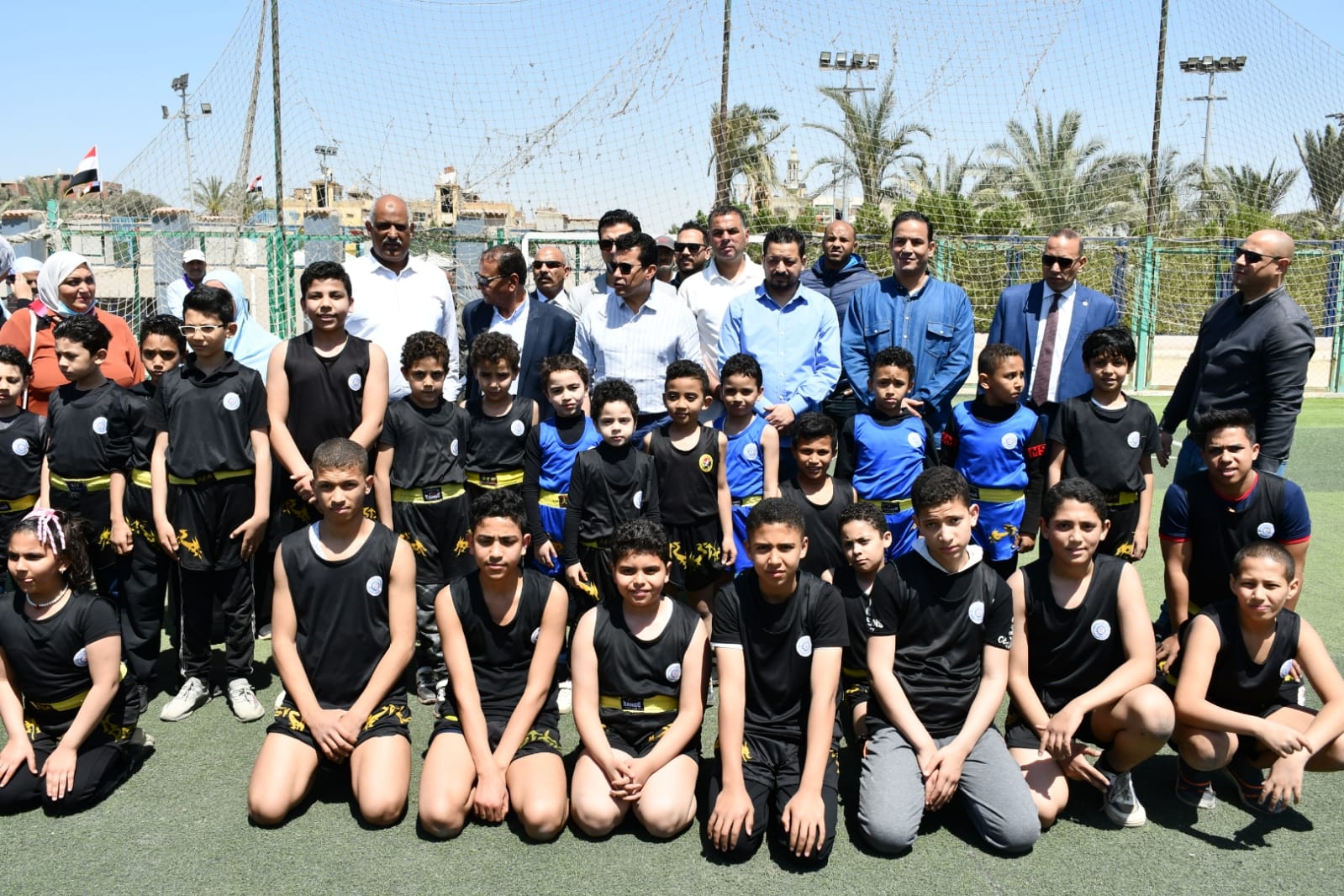 وزير الرياضة يتفقد مركز شباب الهايكستب ومركز شباب عرب الحصن