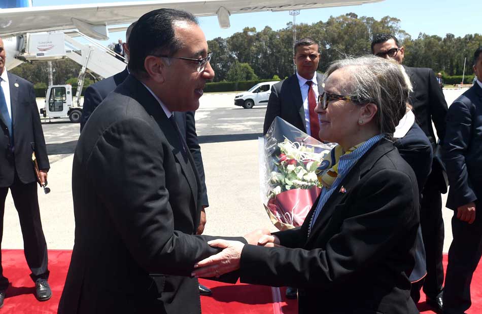 وصول رئيس الوزراء لتونس