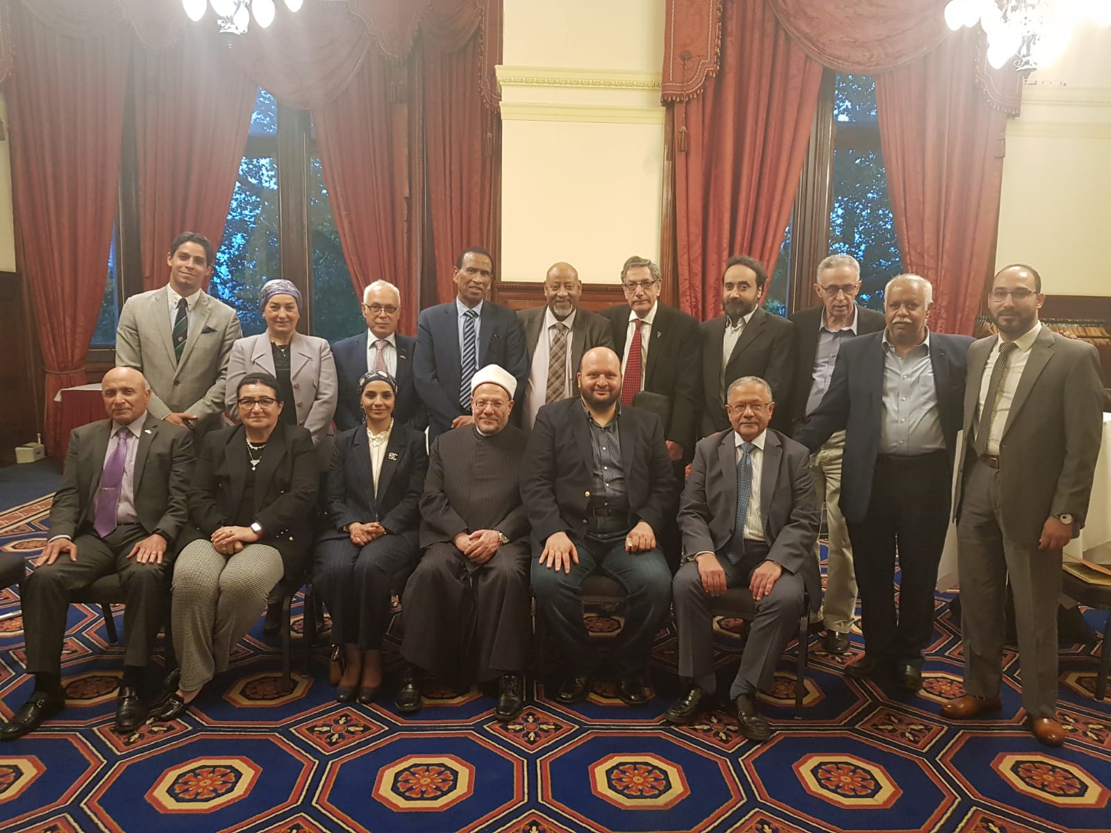 لقاء مفتي الجمهورية مع رموز ورؤساء الجالية المصرية في بريطانيا