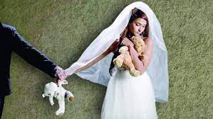 "زواج القاصرات" يهدد الفتيات بالموت وإنجاب أطفال مشوهين