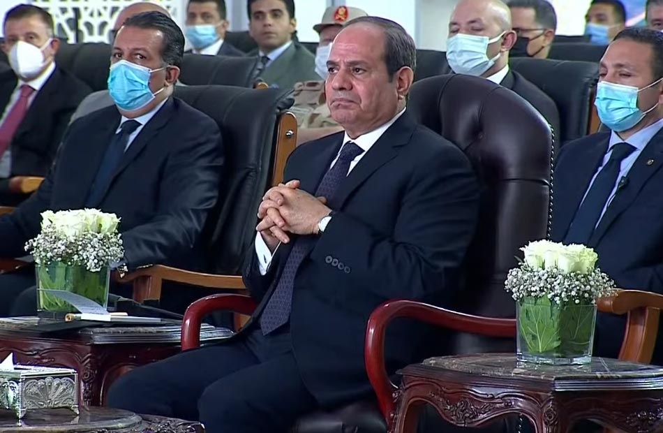 الرئيس السيسي يستمع لشرح حول مشروع ;مستقبل مصر; للإنتاج الزراعي