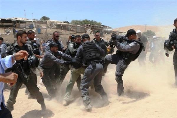 الاحتلال الإسرائيلي يعتقل  فلسطينيين بينهم طفل في الضفة الغربية