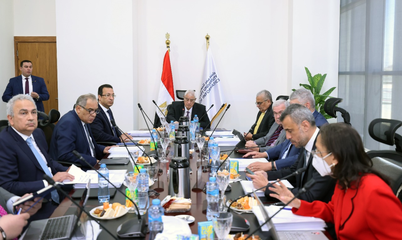 مجلس أمناء جامعة مصر للمعلوماتية فى اول اجتماع بالعاصمة الإدارية الجديدة