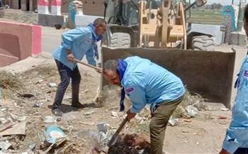  مركز شباب بني محمديات بأبنوب ينفذ المشروع المجتمعي لتنظيف القرية