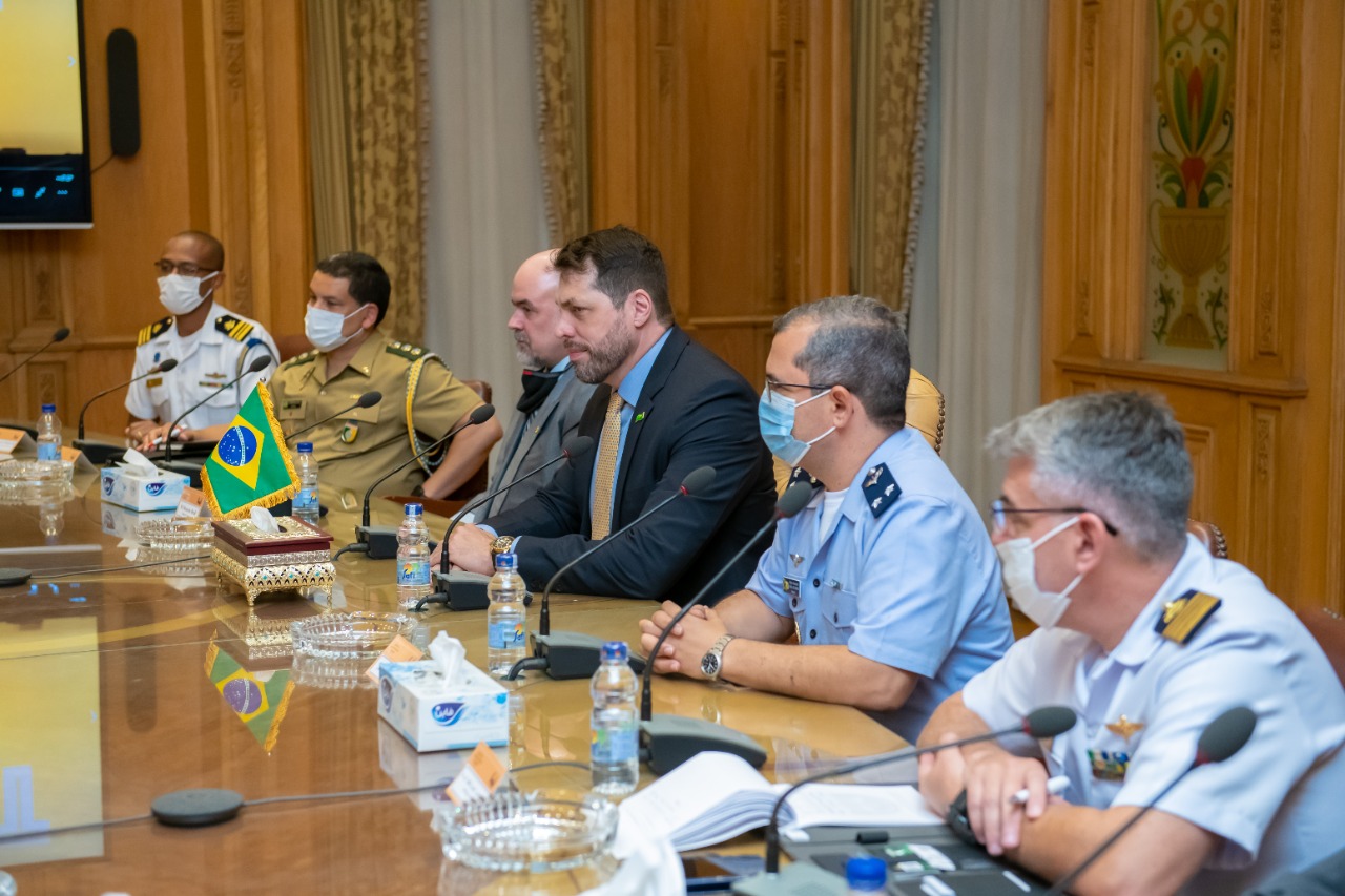 جانب من لقاء المهندس محمد أحمد مرسي وزير الدولة للإنتاج الحربي، وفد برازيلي رفيع المستوى