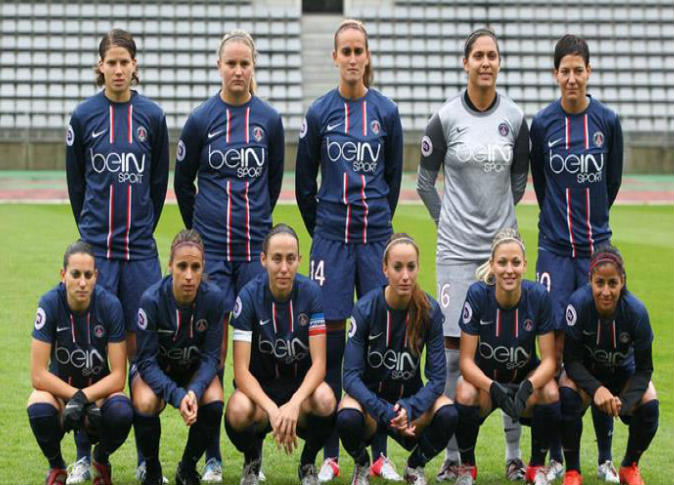 باريس سان جيرمان يقرر إيقاف مدرب فريق السيدات بسبب سلوك غير لائق