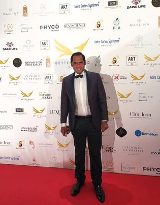  أنور الكموني يمثل الرياضة والصحة المصرية في مهرجان كان السينمائي بفرنسا