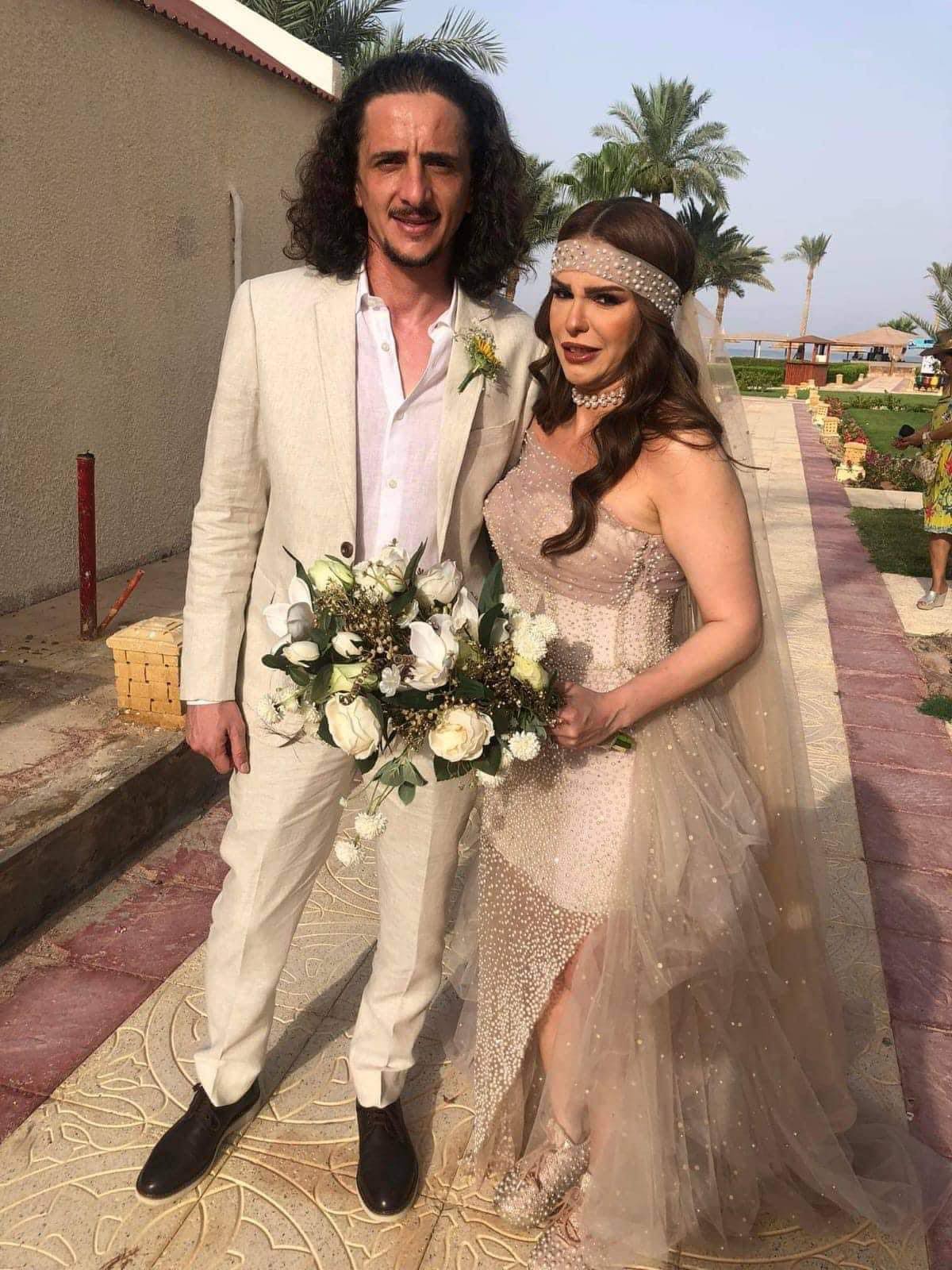 زفاف الفنانة دنيا عبد العزيز