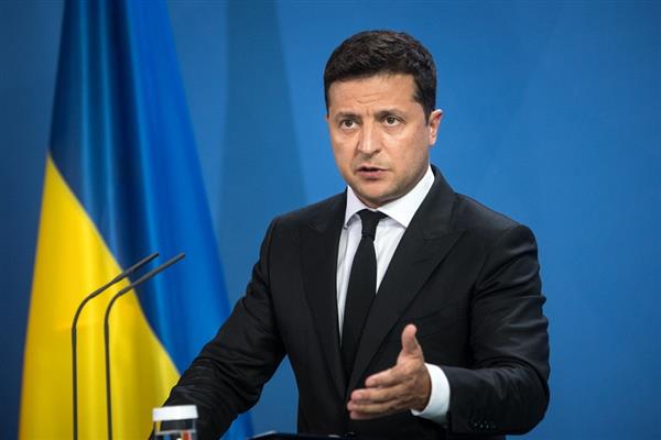 زيلينسكي نواصل الحوار مع صندوق النقد الدولي لبحث الدعم المادي لأوكرانيا