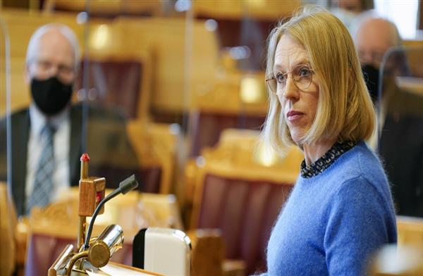 وزيرة الخارجية النرويجية تؤكد إن بلادها لا تنتهك معاهدة سفالبارد بمنع مرور البضائع الروسية