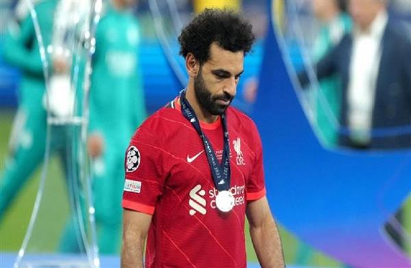 حارس إنجلترا السابق بقاء محمد صلاح يزيد ألقاب ليفربول في المستقبل 