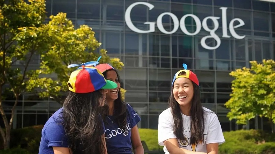 نساء ينتصرن على جوجل ويفزن بتعويض  مليون دولار لماذا؟