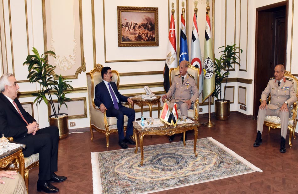 وزير الدفاع والإنتاج الحربى يلتقى وزير دفاع جمهورية العراق