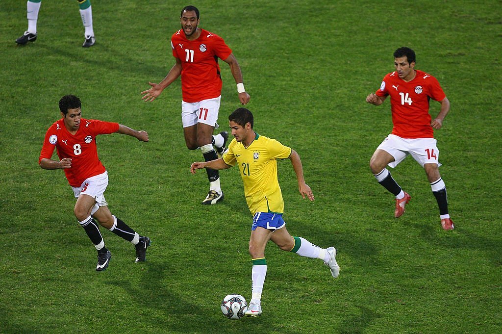 ذكرى مباراة مصر والبرازيل.. أحد أفضل لقاءات «الفراعنة» على مدار تاريخه |  صور - بوابة الأهرام