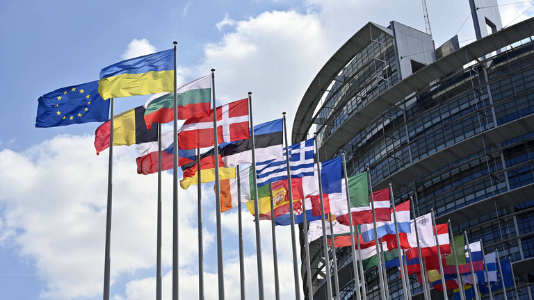 تقرير المفوضية الأوروبية معتمدة على عدد قليل من الشركات الاستشارية