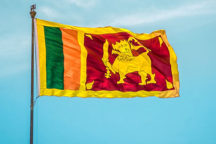 سريلانكا تعلّق بيع الوقود لأسبوعين