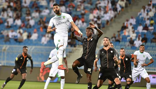 الأهلي يهبط رسميًا لدوري الدرجة الأولى السعودي بعد التعادل مع الشباب
