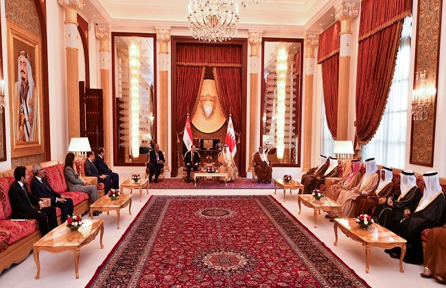 المتحدث الرئاسي ينشر صور استقبال العاهل البحريني للرئيس السيسي بالمنامة 