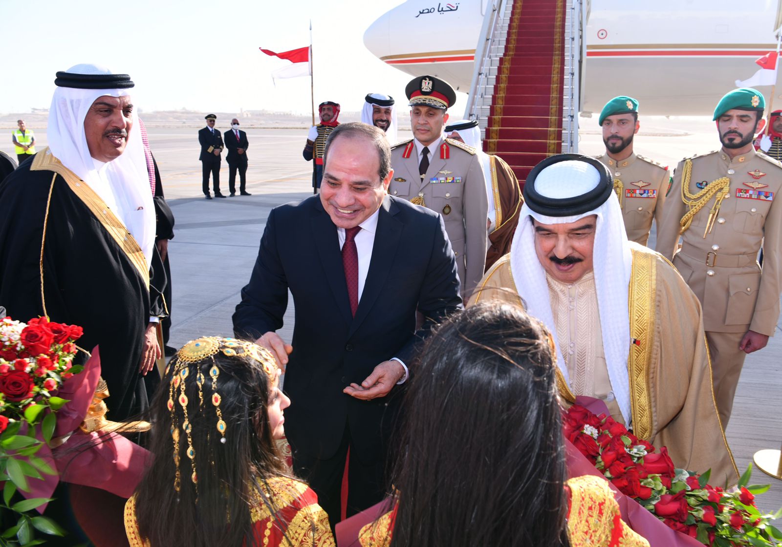 استقبال العاهل البحرينى للرئيس السيسي بالمنامة 