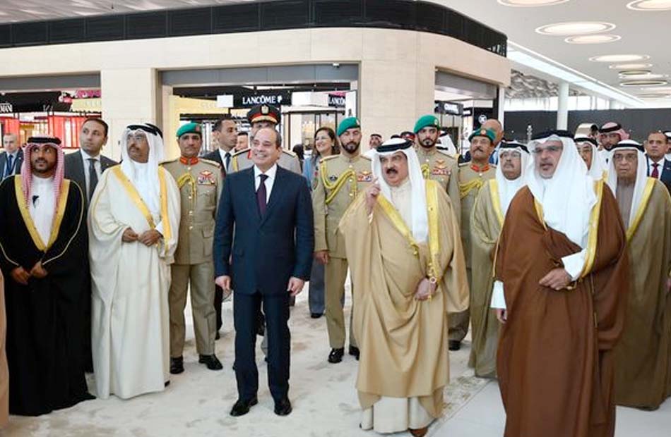 متحدث الرئاسة ينشر صور مشاركة الرئيس السيسي في افتتاح المبنى الجديد بمطار البحرين الدولي