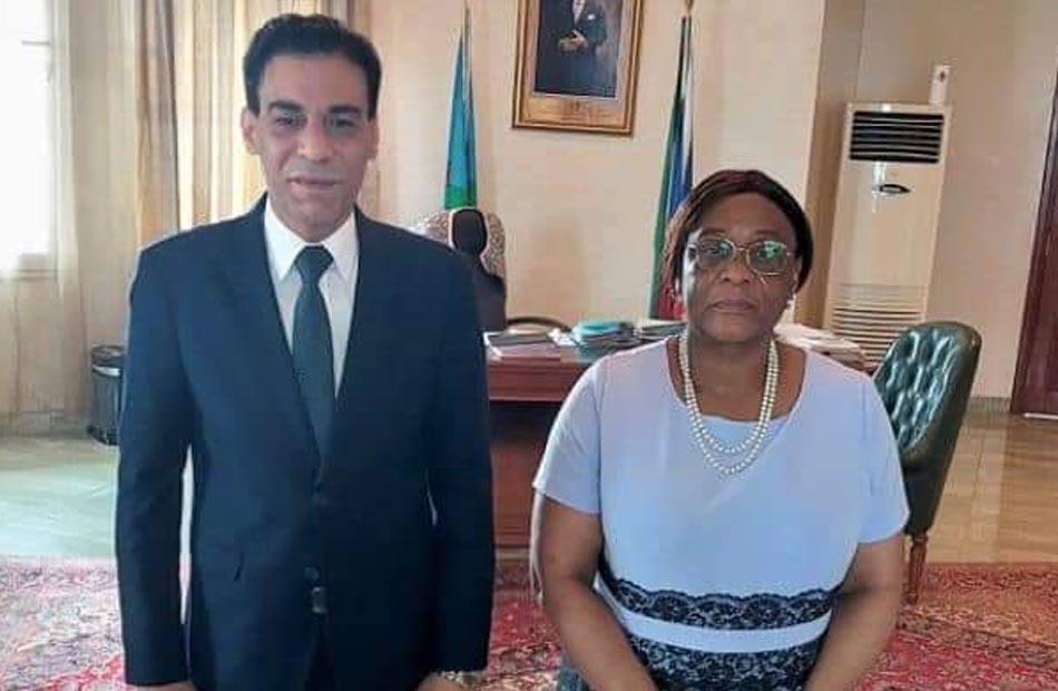 السفير المصري في مالابو يلتقي وزيرة الزراعة في غينيا الاستوائية