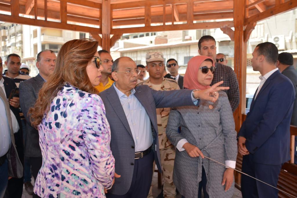 وزير التنمية المحلية ومحافظ دمياط يفتتحان حديقة بنت الشاطئ