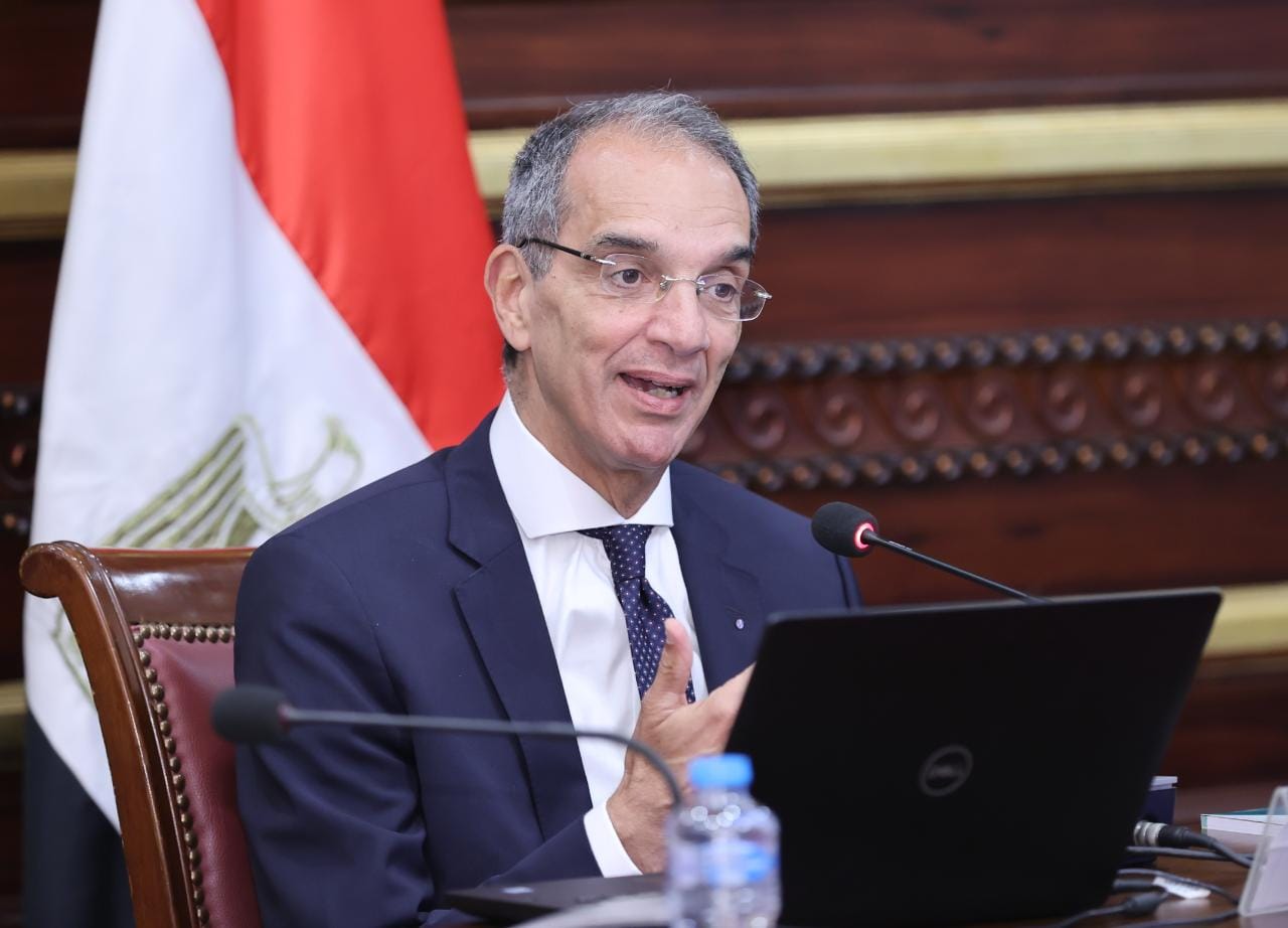 وزير الاتصالات تعزيز مشاركة الشركات الصغيرة والمتوسطة في ;مصر الرقمية; وإنشاء  مركزًا للإبداع العام المقبل