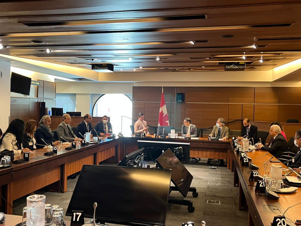 اجتماع وفد مجلس الأعمال المصري الكندي في العاصمة أوتاوا 