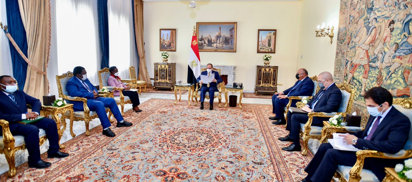 الرئيس السيسي مع وزيرة خارجية تنزانيا