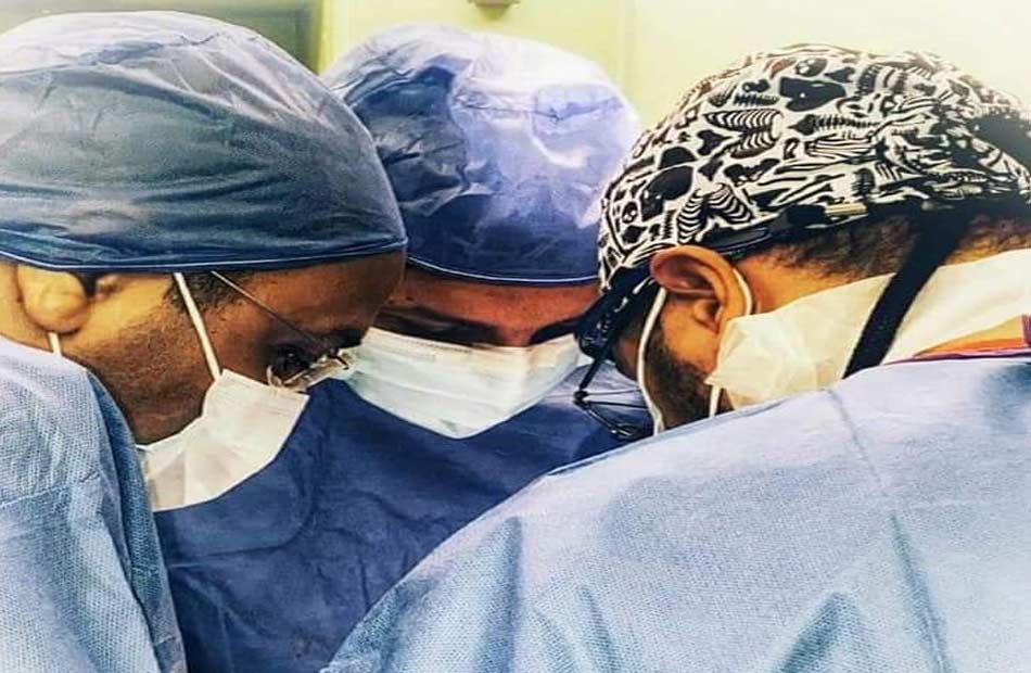 فريق من طب أسنان كفر الشيخ يجري عملية نادرة لمريض بمستشفى الجامعة - بوابة  الأهرام