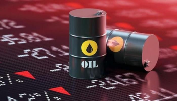 أسعار النفط تتراجع وارتفاع الدولار اليوم الخميس 