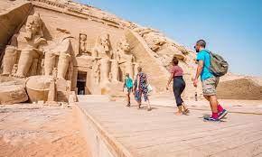   السياحة تتعاقد مع شركة أمريكية للترويج للمقاصد السياحية المصرية
