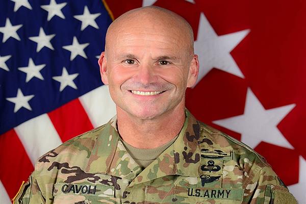 تعيين الجنرال كافولي قائدًا لقيادة القوات الأمريكية في أوروبا