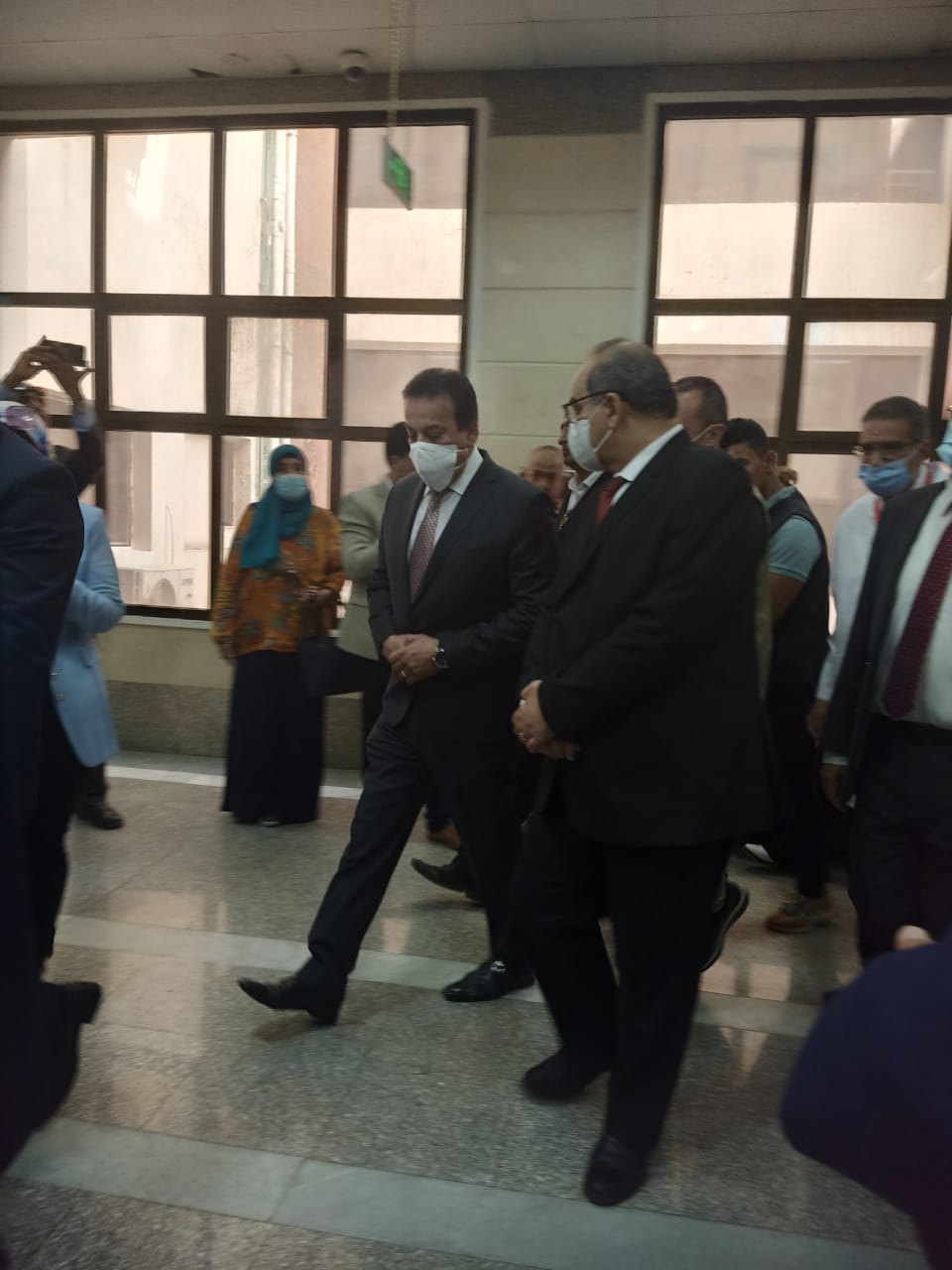  وزير التعليم العالي يزور مستشفى أورام الإسماعيلية التعليمي 