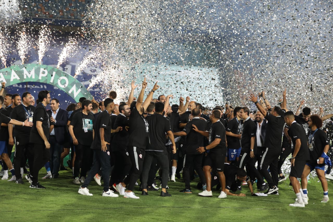 مراسم تتويج الزمالك ببطولة كأس مصر موسم 2020/2021 بعد الفوز على الأهلي |  صور - بوابة الأهرام