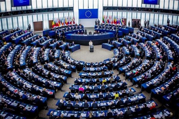 البرلمان الأوروبي يوافق على توحيد شواحن الأجهزة الإلكترونية بحلول عام 