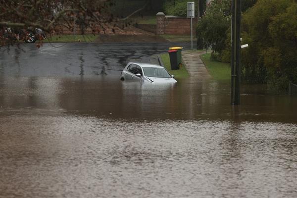 فيضانات أستراليا تشتد والسلطات تجلي الآلاف من سكان سيدني