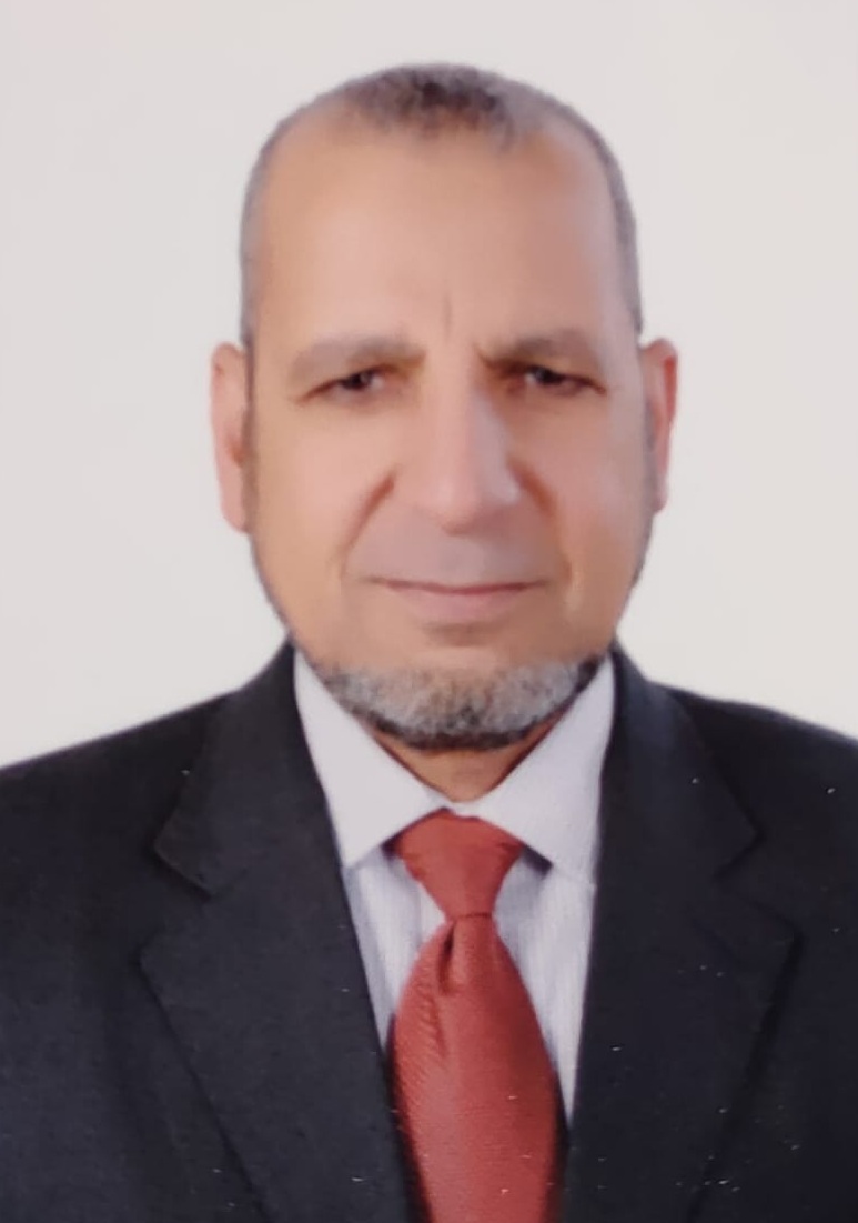 المهندس محمد مختار رىيس شركة الوجة القبلى لإنتاج الكهرباء