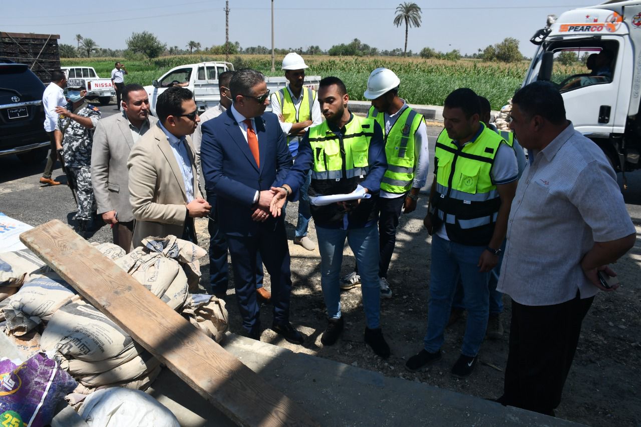 محافظ الفيوم يتفقد الأعمال النهائية لتطوير مدخل المدينة الرئيسي | صور