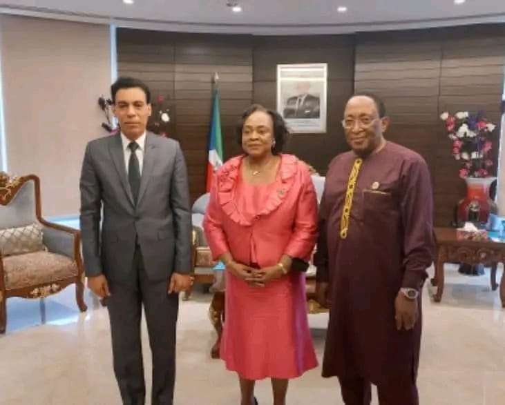 سفير مصر في مالابو يبحث آفاق التعاون البرلماني مع رئيسة مجلس الشيوخ في غينيا الاستوائية